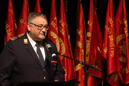 SVEČANA SEJA  GASILSKE ZVEZE CERKNICA 28 FOTO LJUBO VUKELIČ